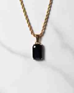 Hängsmycke i guld med Black Onyx – elegant smycke för herrar från KAGAMI