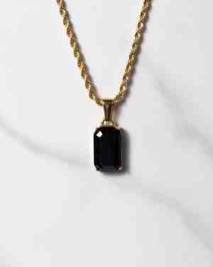 Hängsmycke i guld med Black Onyx – elegant smycke för herrar från KAGAMI